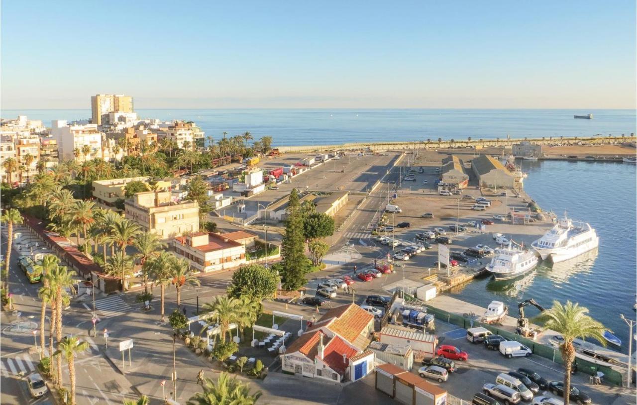 2 Bedroom Stunning Apartment In Torrevieja Esterno foto